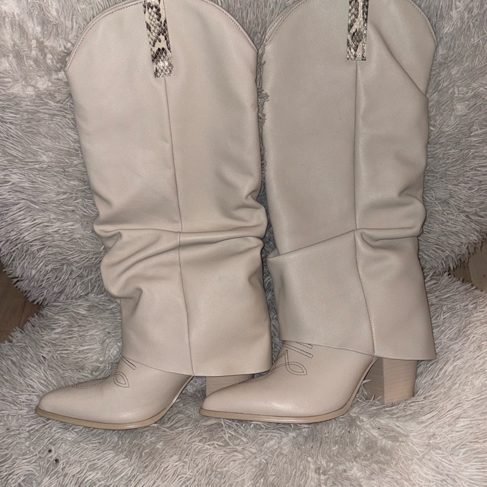 Steve Madden Lassy Fold over Boots